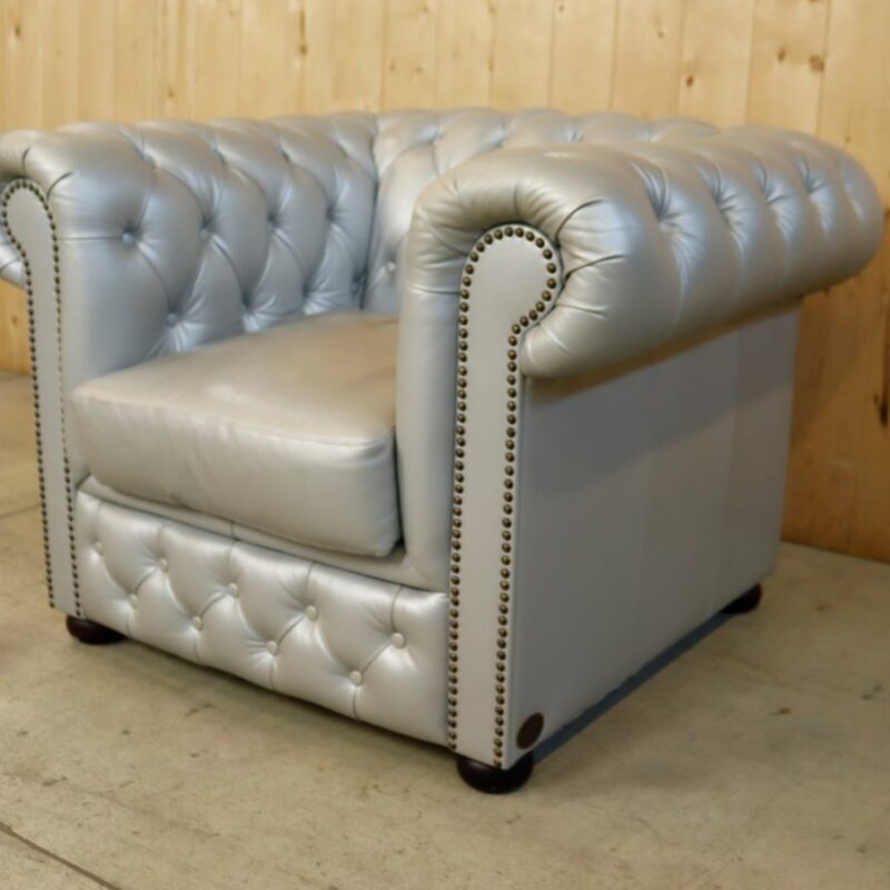 RE-USE Fauteuil The Chesterfield Brand