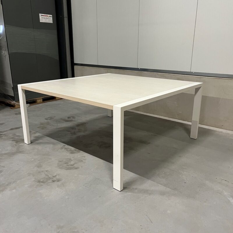 Ahrend Portal Vergadertafel